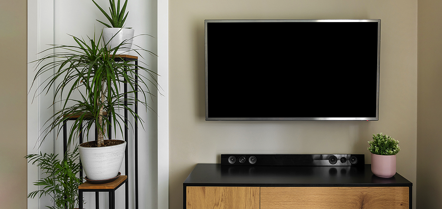 Smart TV & soundbar