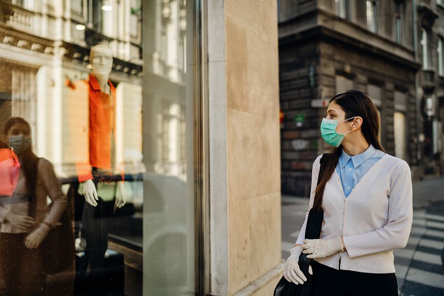 woman shopping coronavirus